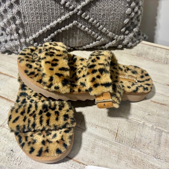 Koolaburra Shoes - ❤️Koolabura by Uggs Furr-ah Cheetah Slides-Sz 11
